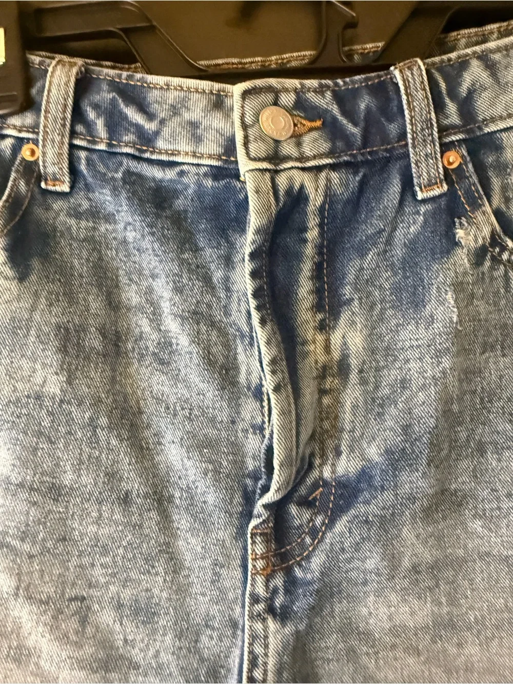 Wild Fable Sz 14 High-waisted blue denim shorts with frayed hem and distressing